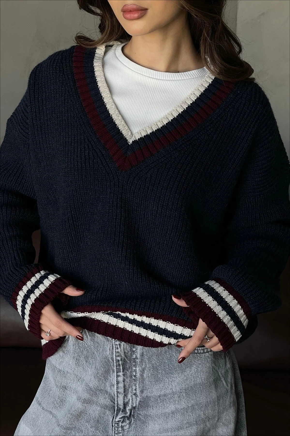 Casual Striped Color Block V-Neck Loose Knit Sweater - Image 4