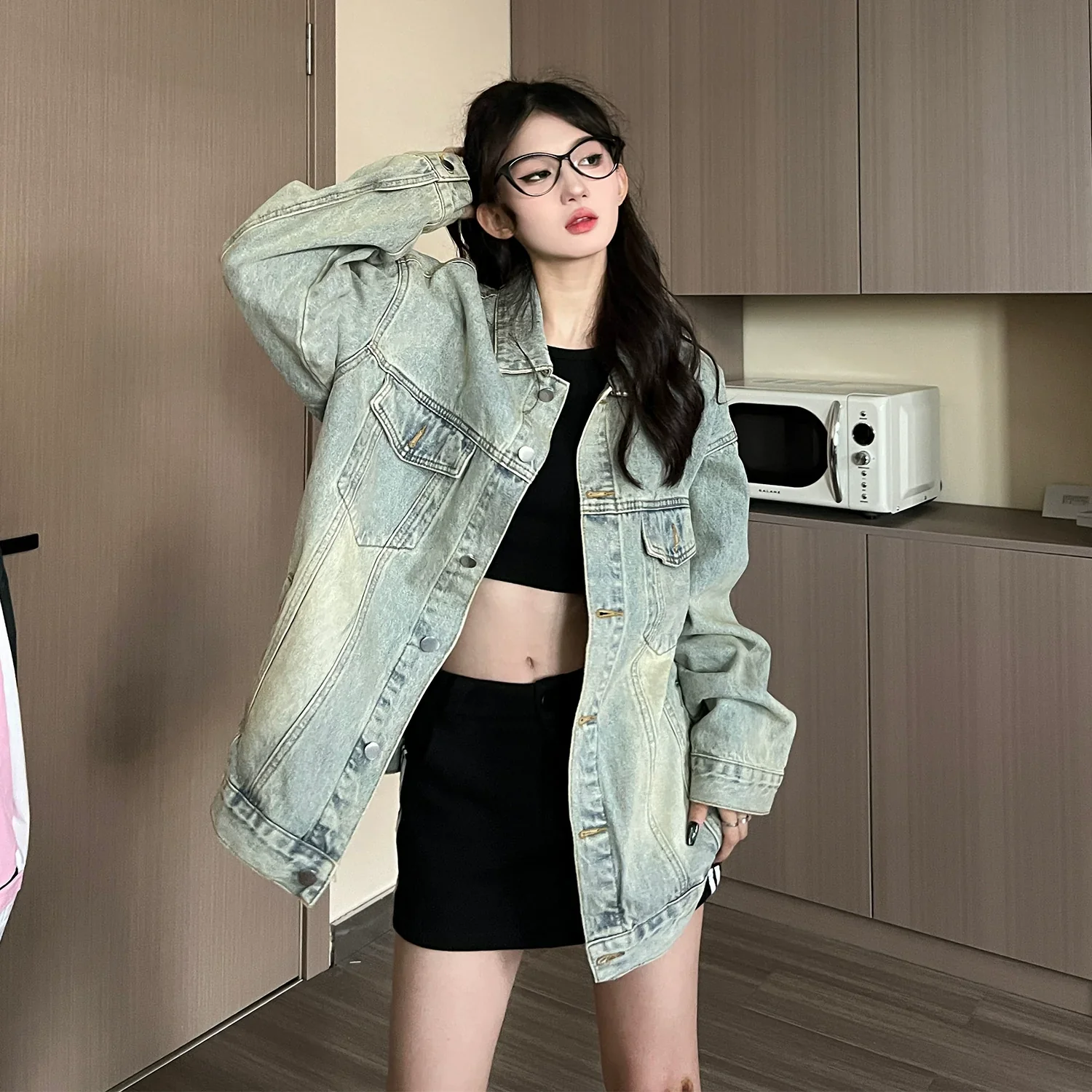 Oversized Denim Jacket Outfit - Image 5