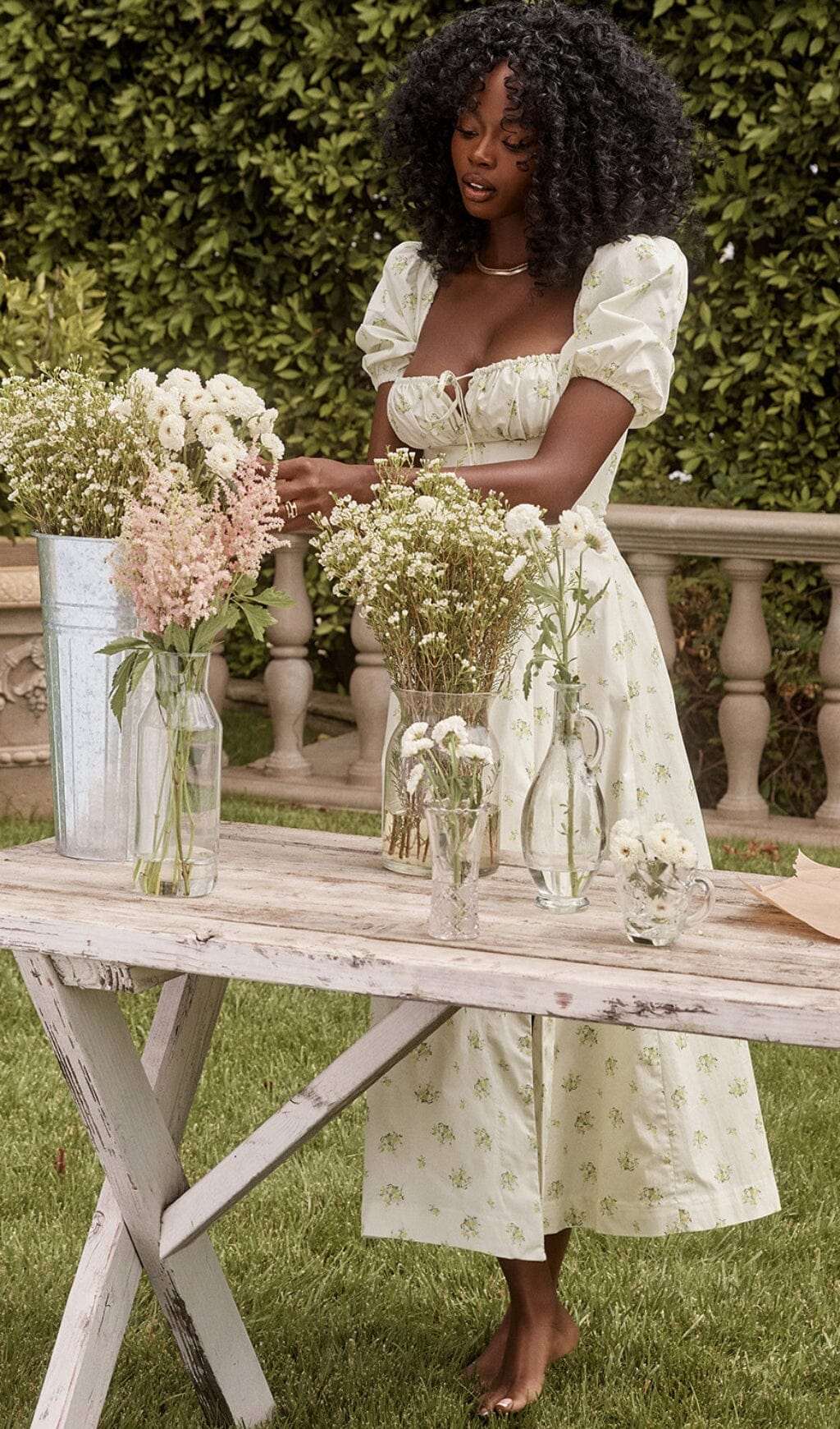 Vintage Floral Puff Sleeve Midi Dress in White - Image 5