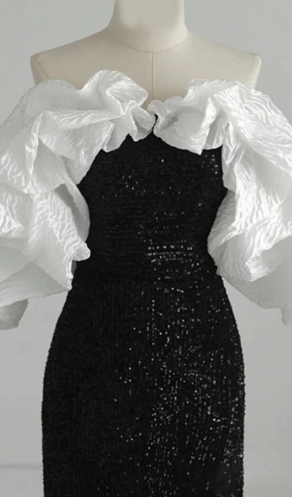 Strapless Bubble Backless Maxi Dress - Image 6