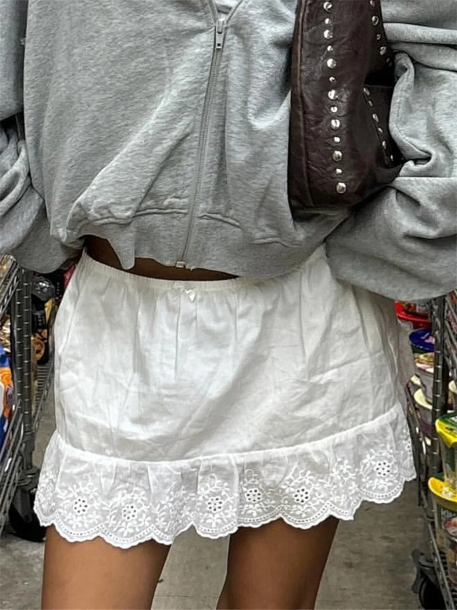 Eyelet Floral White Mini Skirt - Image 2