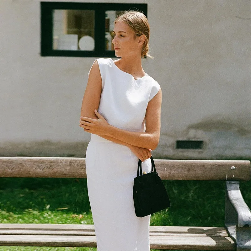 Linen Minimalist Loose Crop Top - Image 4