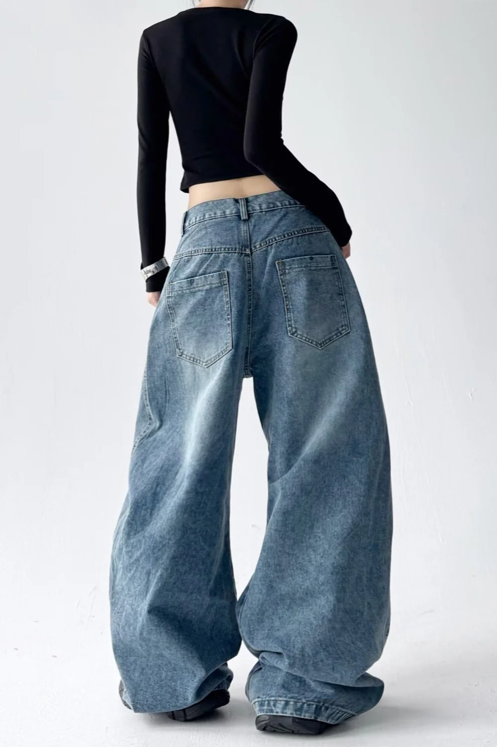 Relaxed Fit Letter Print Draping Curved Leg Jeans - Image 3