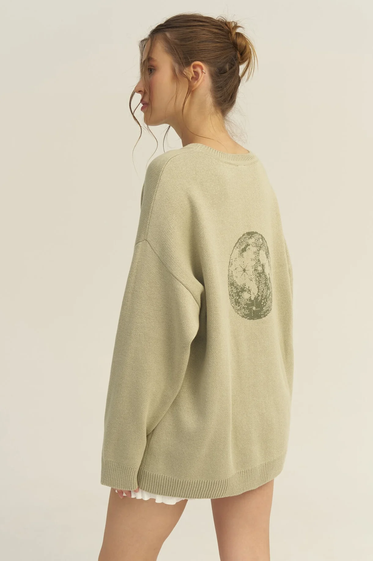 Slim-Fit Graphic Letter Print Versatile Knit Sweater - Image 3