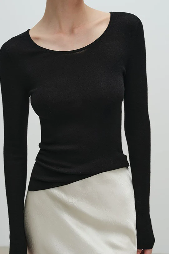 Soft Wool Seamless Multi-Neck Slim Knit Base Layer - Image 3
