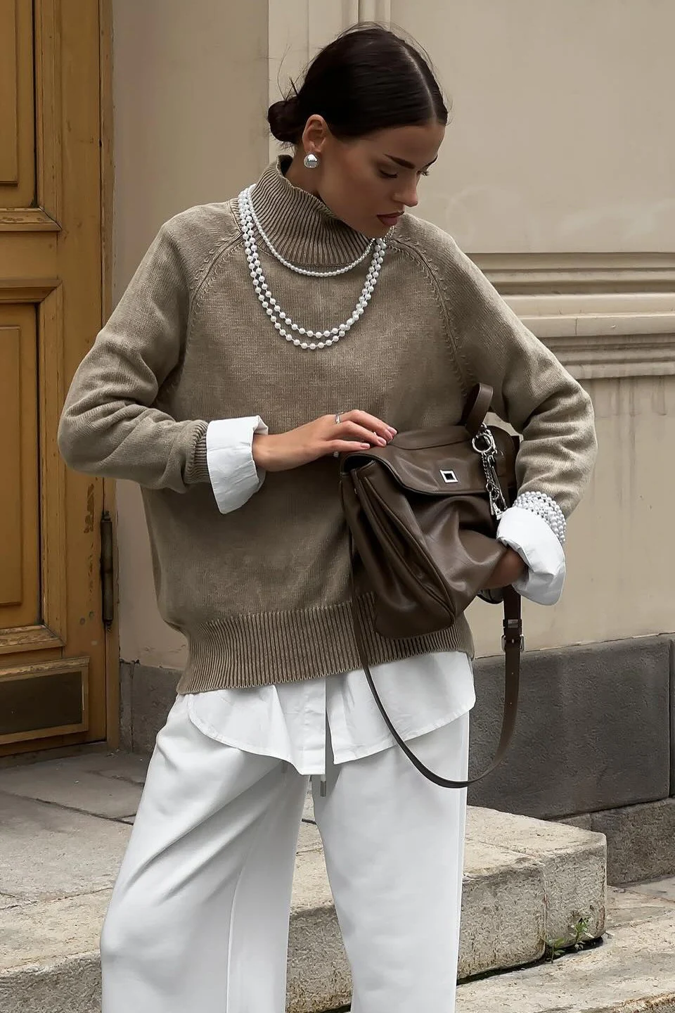 Thin Distressed Elegant High-End Knit Sweater - Image 5