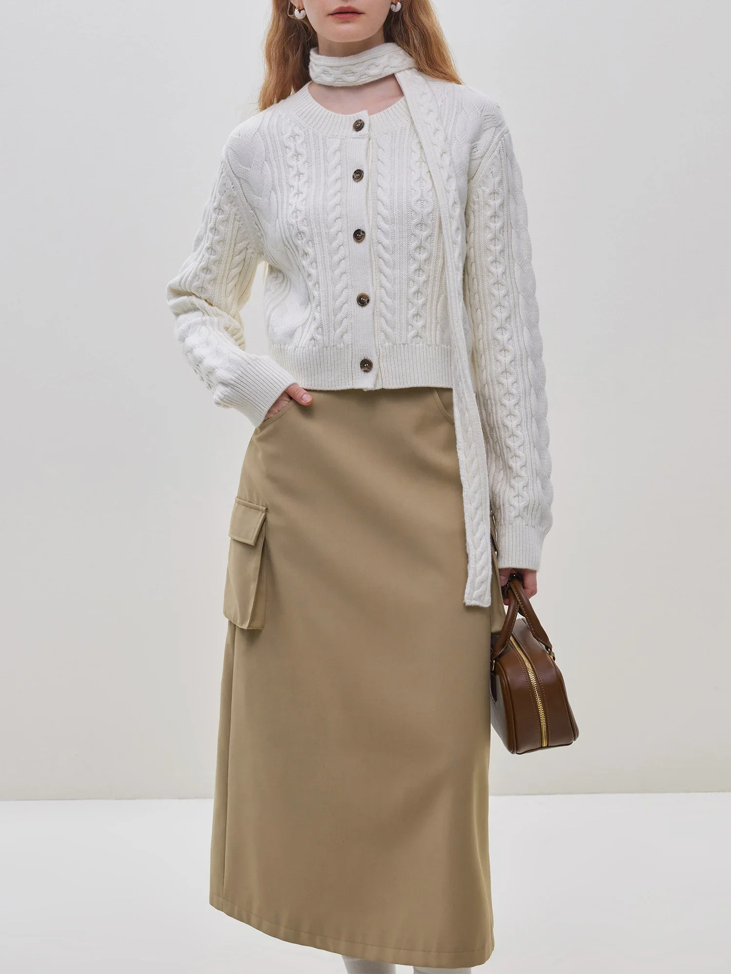 Twisted Flower Short Knit Cardigan - Image 2