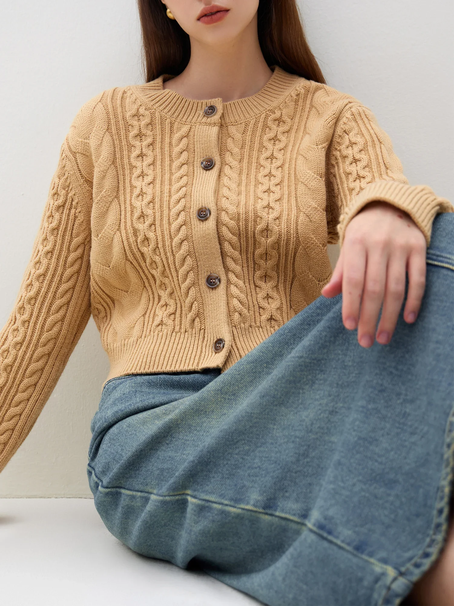 Twisted Flower Short Knit Cardigan - Image 3