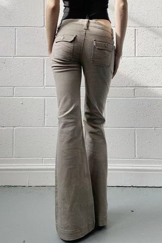 Vintage Low-Rise Cargo Micro-Flare Slim Jeans - Image 4