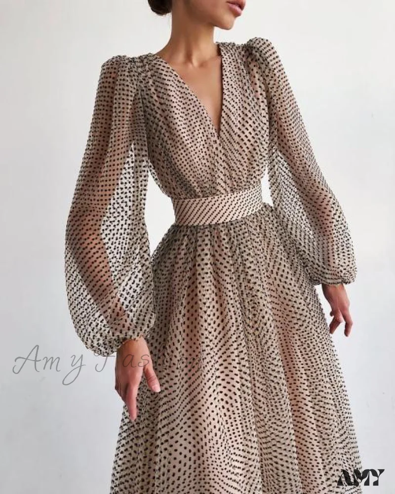 Deep V-Neck Big Hem Dresses - Image 3