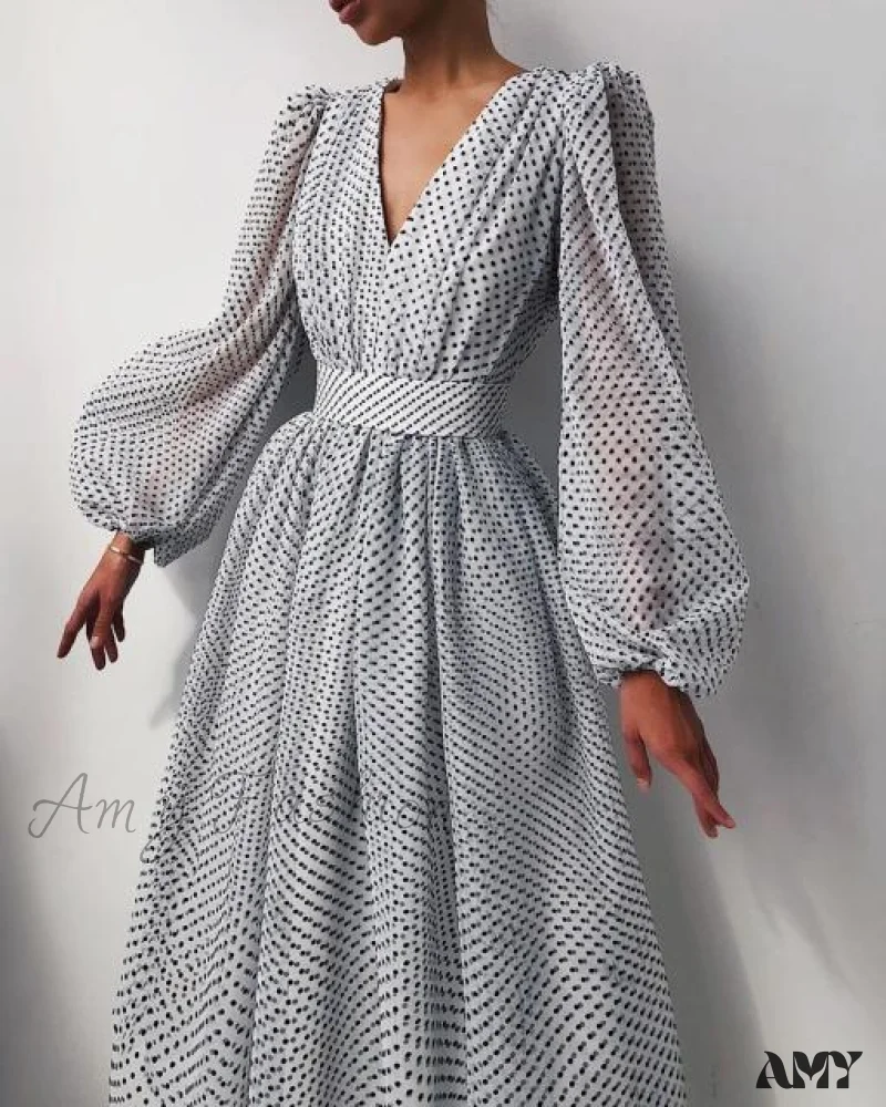 Deep V-Neck Big Hem Dresses - Image 4