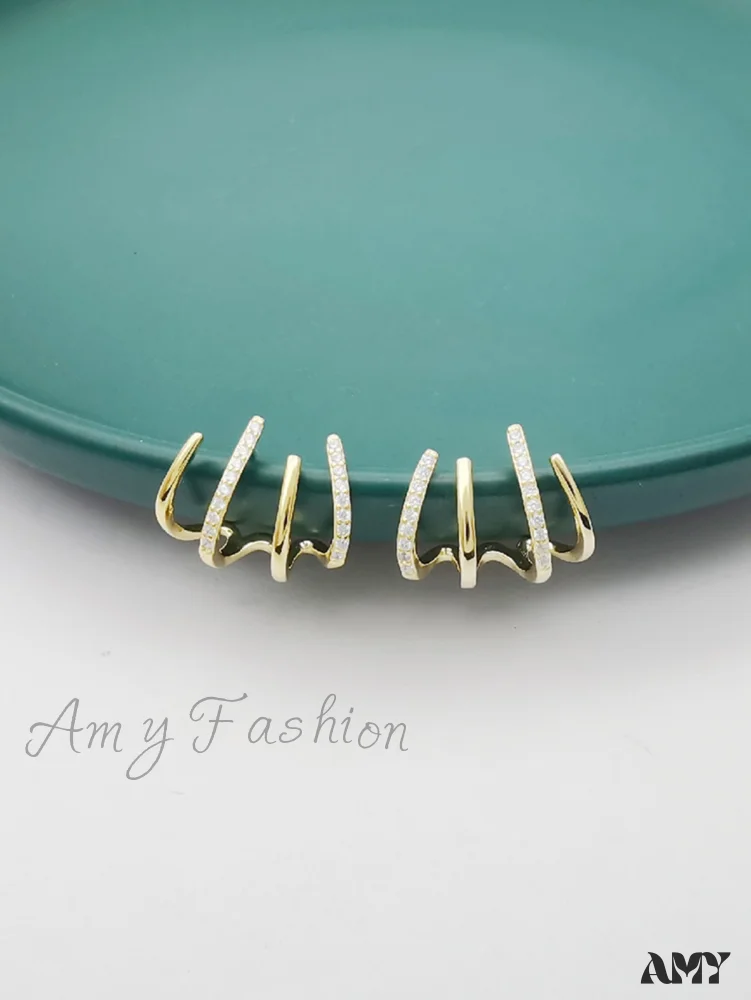 Amy Fashion - Women's Geometric One-piece Four-claw Design Earrings - Image 4