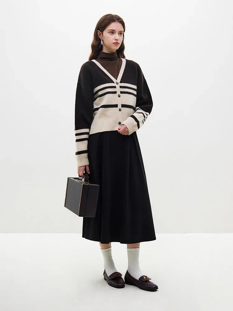 Wool Pink Stripe V-neck Short Cardigan - Image 4